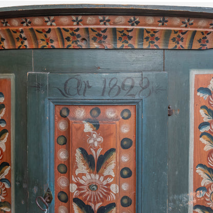Corner cupboard from early 1800